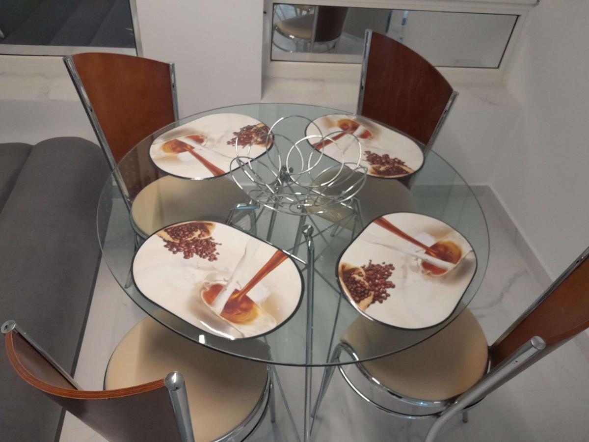 Stylowy Apartament Harmonia Playa Del Cura, Hiszpania Daire Torrevieja Dış mekan fotoğraf
