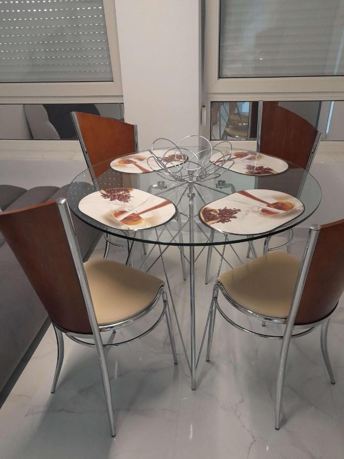 Stylowy Apartament Harmonia Playa Del Cura, Hiszpania Daire Torrevieja Dış mekan fotoğraf